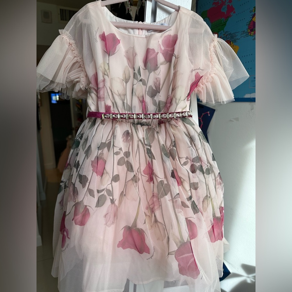 Monnalisa floral light Pink rose print dress. Size 6 girls , lightly used